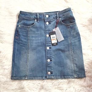 NWT: TOMMY JEANS WOMENS SKIRT